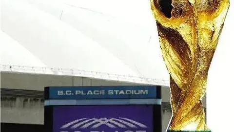 莫兰特闪过文森特防线，精准转身得分